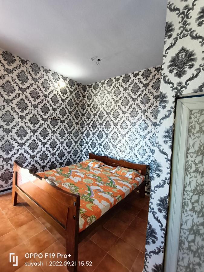 Vishnu Rest House Варанаси Екстериор снимка