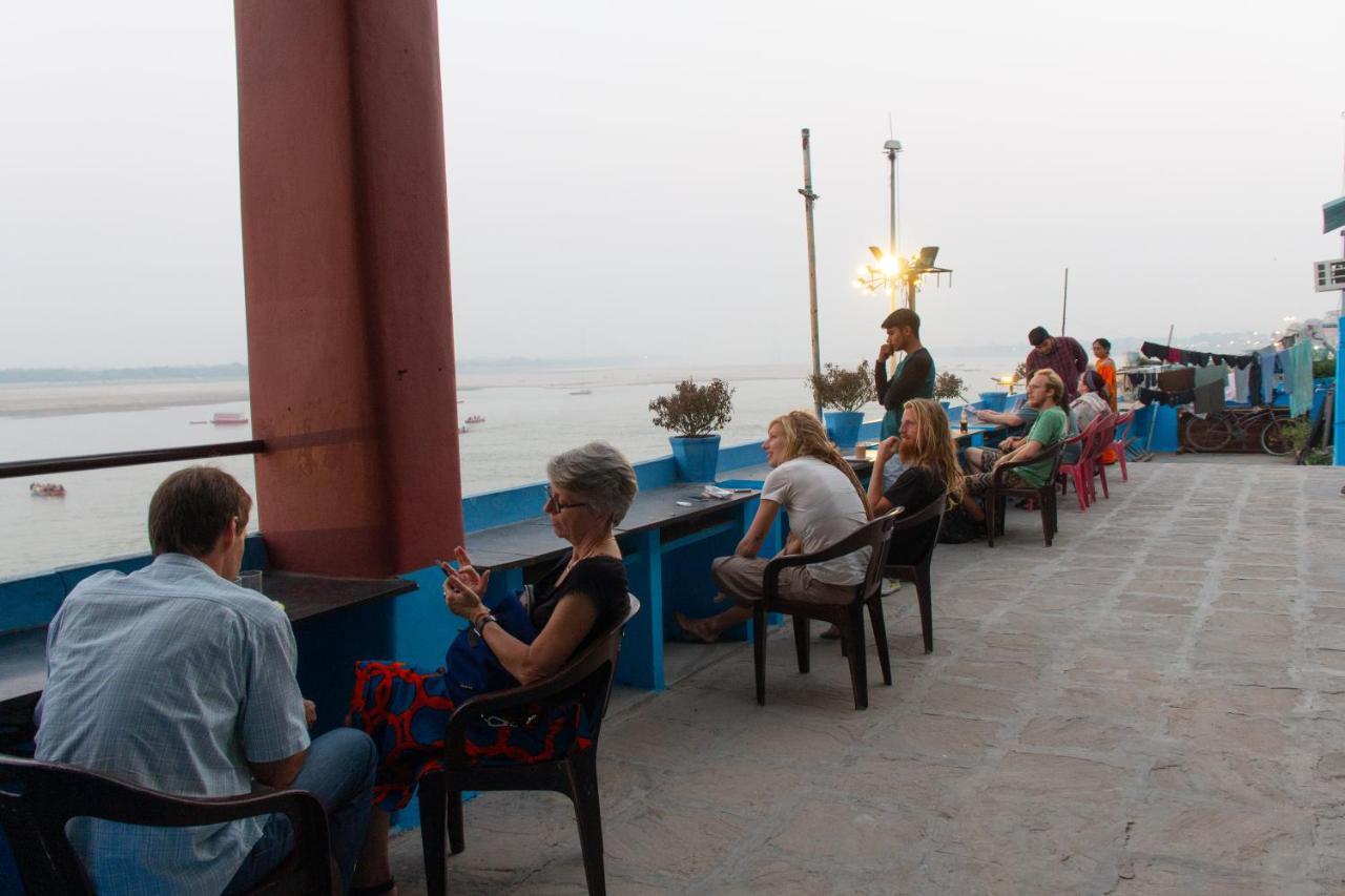 Vishnu Rest House Варанаси Екстериор снимка